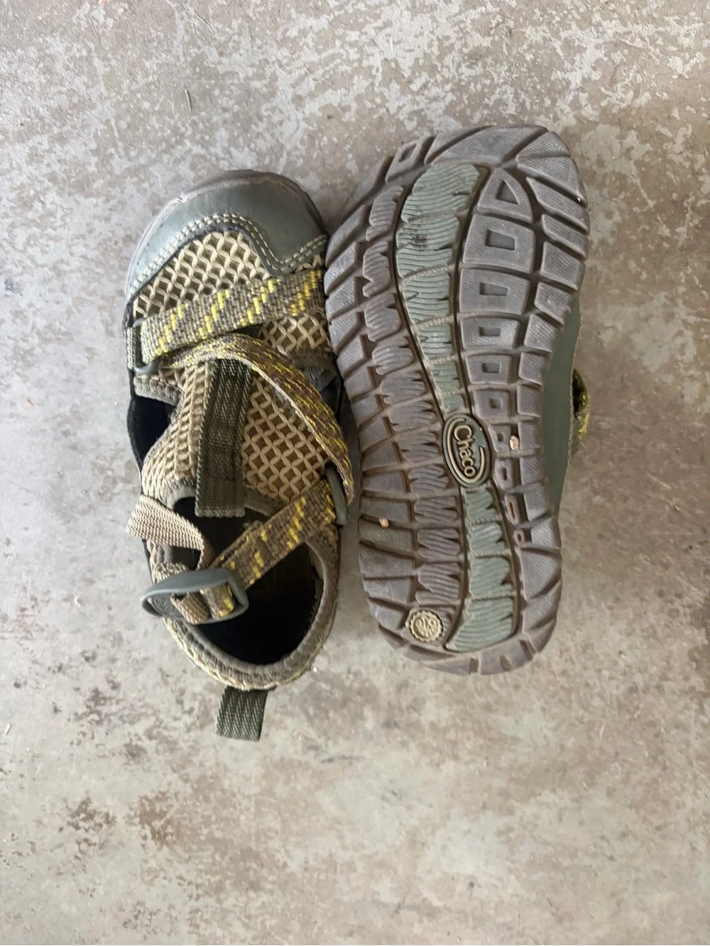 Kids Chaco Olive Green hiking Sandals - Breathable Performance Shoe